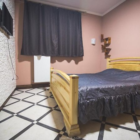 Samarianka Hotel Коломыя Экстерьер фото